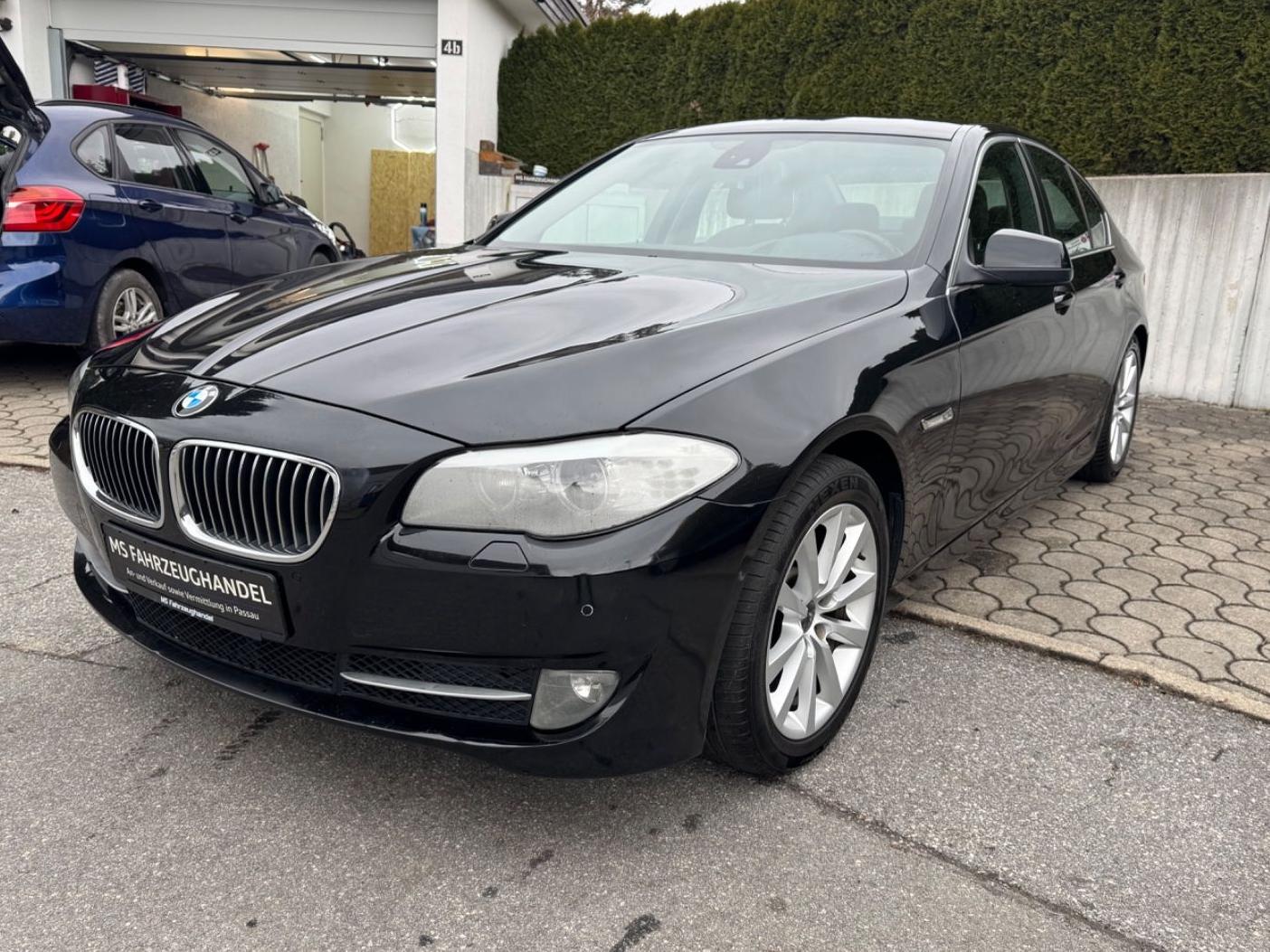BMW 523i Lim. Automatik *TÜV + Service NEU*HUD*SHZ