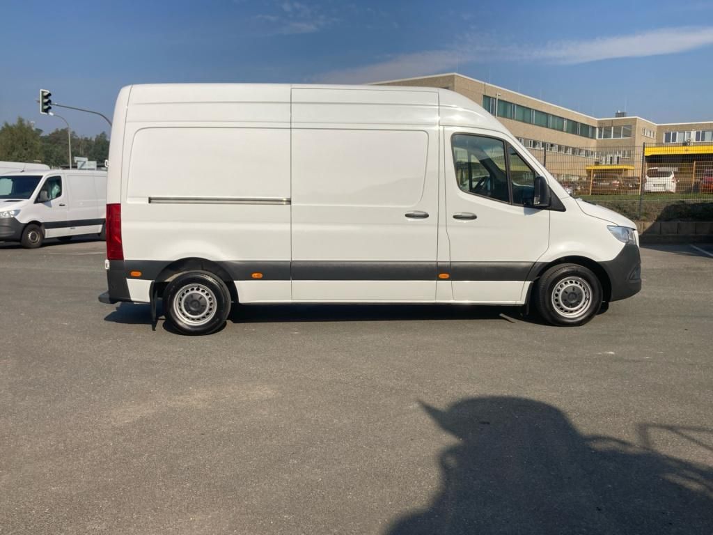 Fahrzeugabbildung Mercedes-Benz Sprinter 214 CDI *AHK*SpurW*PDC*SHZ*KlimaA*Kam.