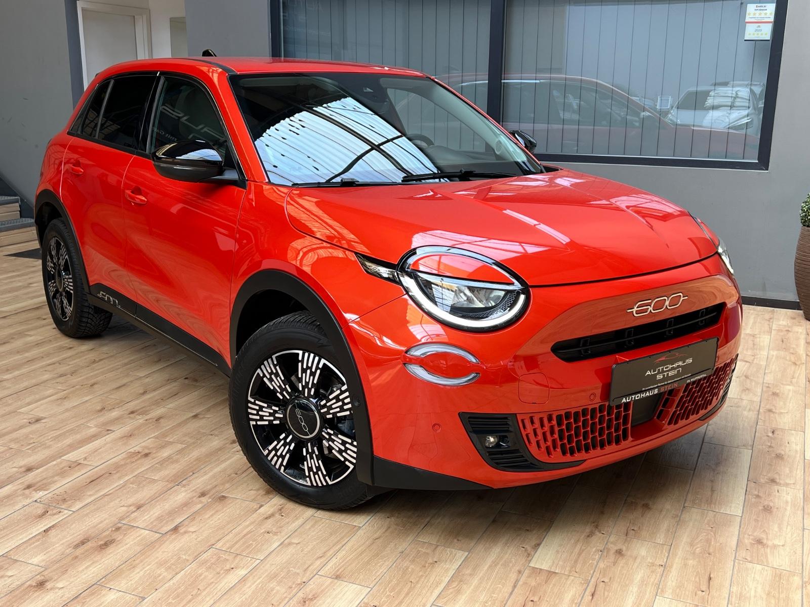 Fiat 600 e 115 kW La Prima/Navi/ACC/Kamera/DAB
