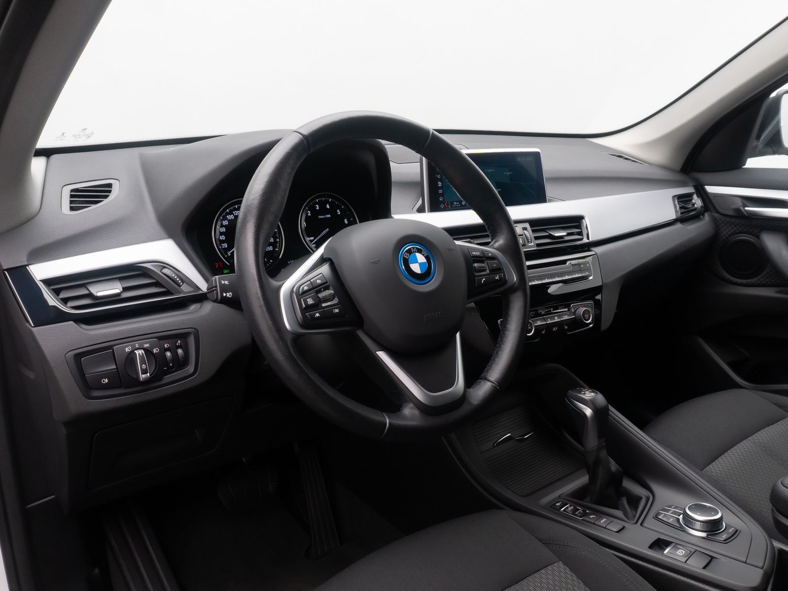 Fahrzeugabbildung BMW X1 xD25e Stop&Go Alarm DAB Kamera HiFi Lenkradhz