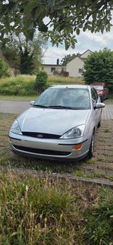 Ford Focus 1.8 Ambiente Ambiente - Ford Focus aus 2000