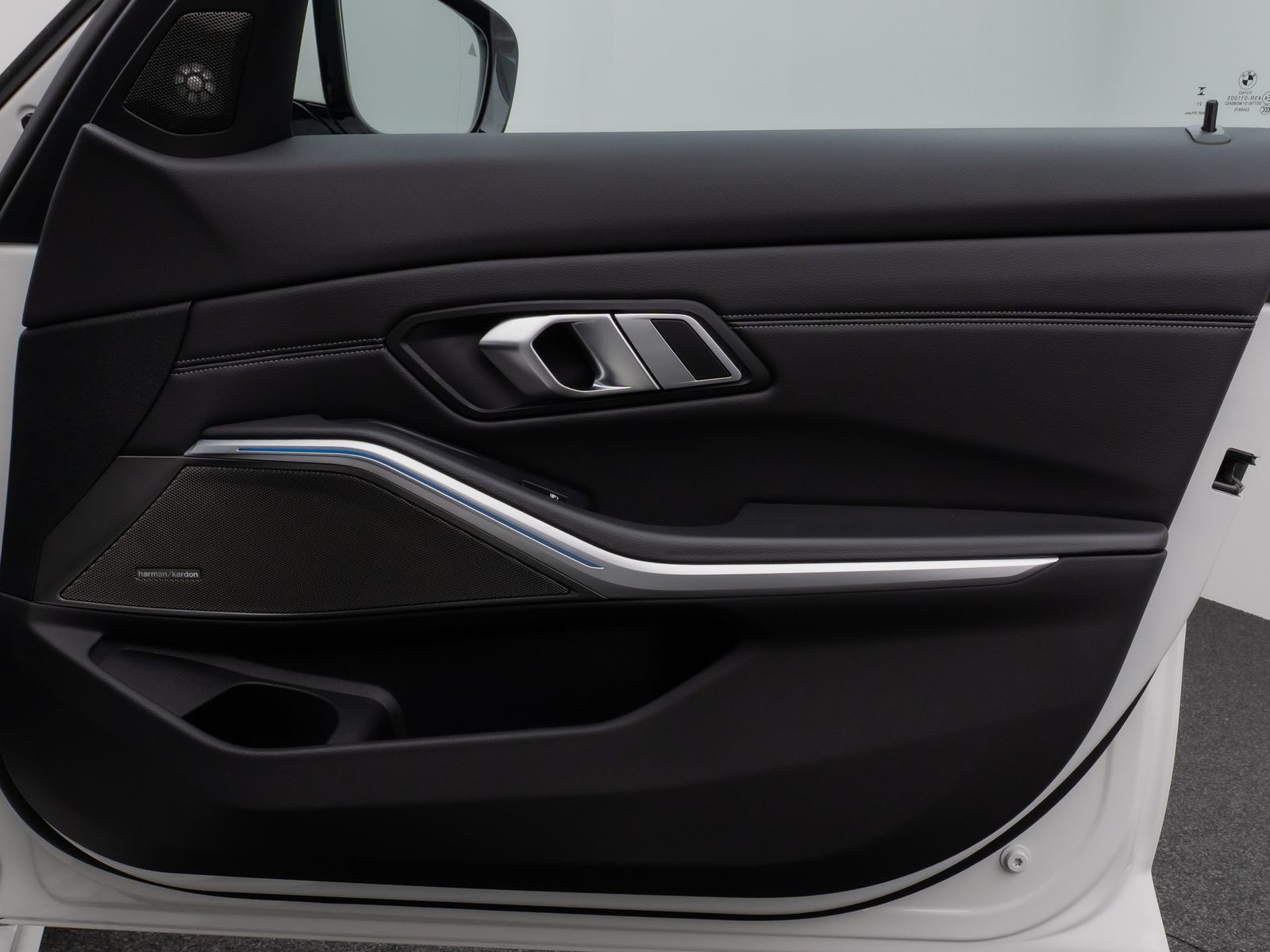 Fahrzeugabbildung BMW 320e Sport Line 360° Laser DAB H/K Komfort Alarm