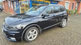Volkswagen Tiguan 4x4,Leder,Navi. Panod.AHK,R-Line - Volkswagen Tiguan: Limousine
