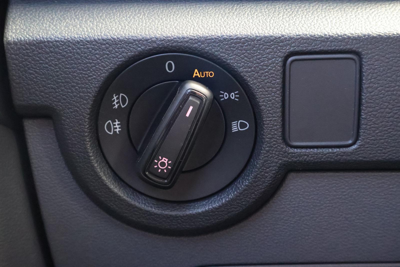 Volkswagen T-Cross 1.0 Basis Navi Tempomat Sitzheizung PDC