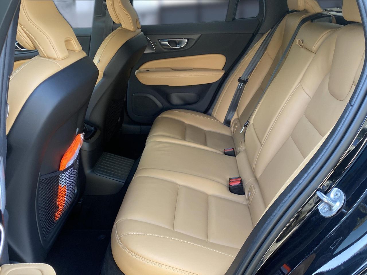 Volvo V60 Ultra Dark Recharge Plug-In Hybrid AWD Navi foto 18