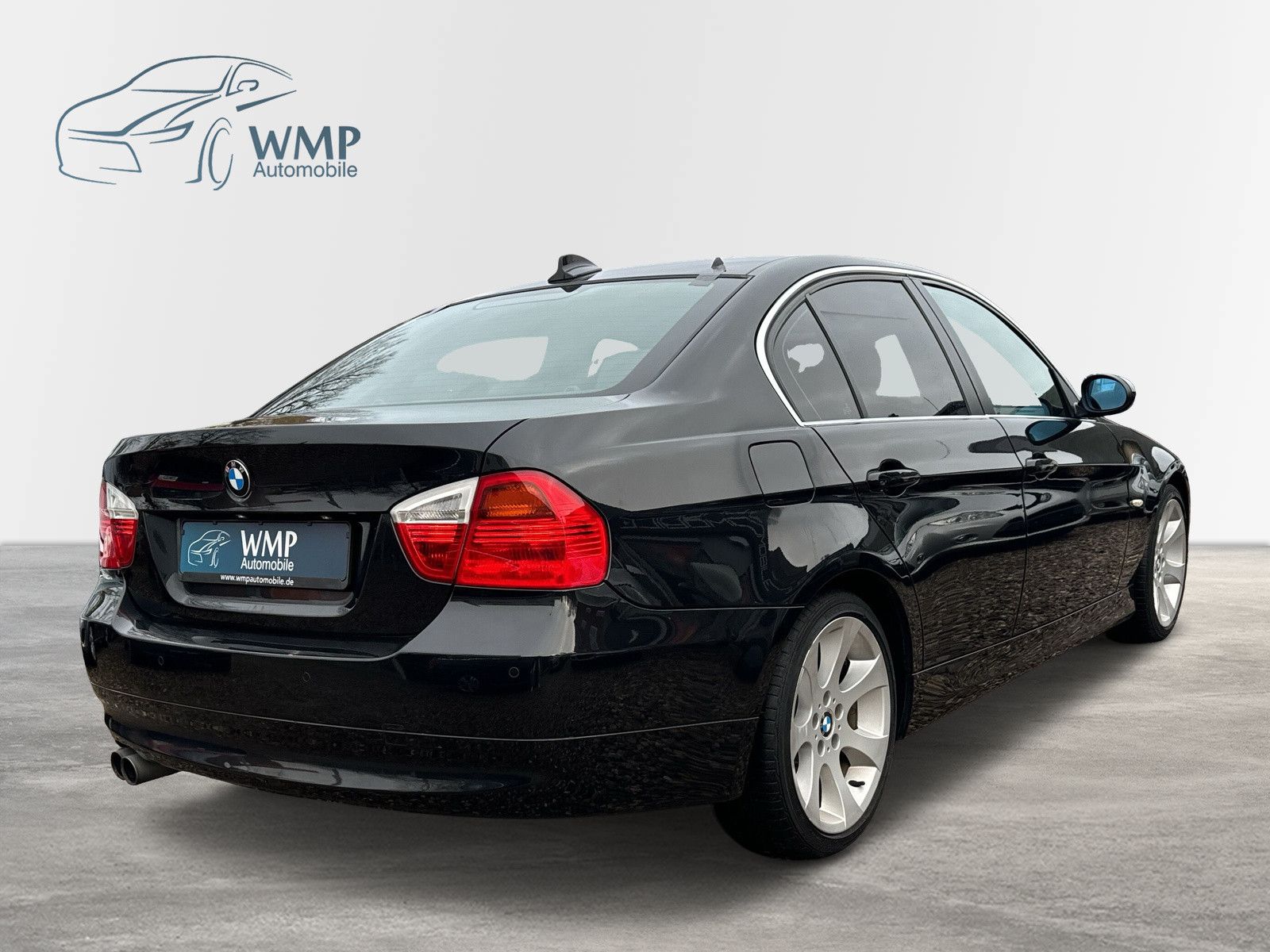 Fahrzeugabbildung BMW 330i Lim. /Navi./Xenon/PDC./Schiebedach/Tempomat