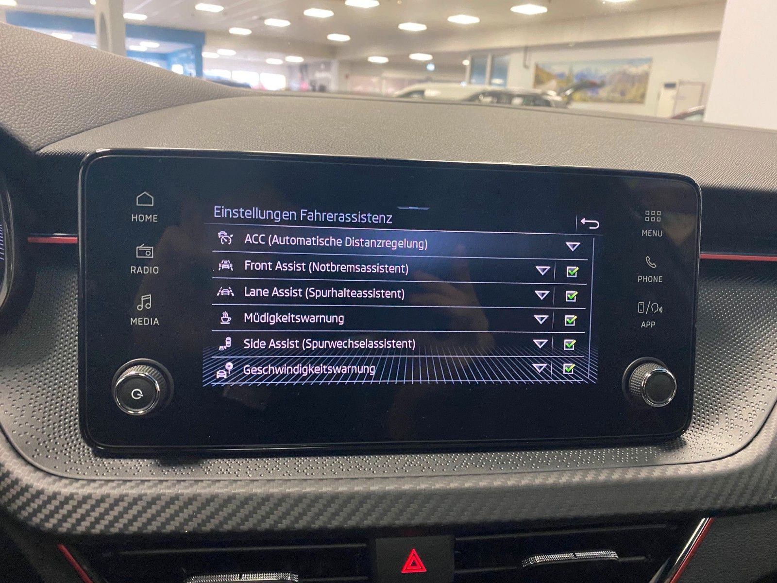 Fahrzeugabbildung SKODA Kamiq 1.5 TSI DSG Monte Carlo+ACC+MATRIX+KAMERA+