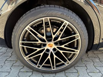 Porsche Cayenne - 9