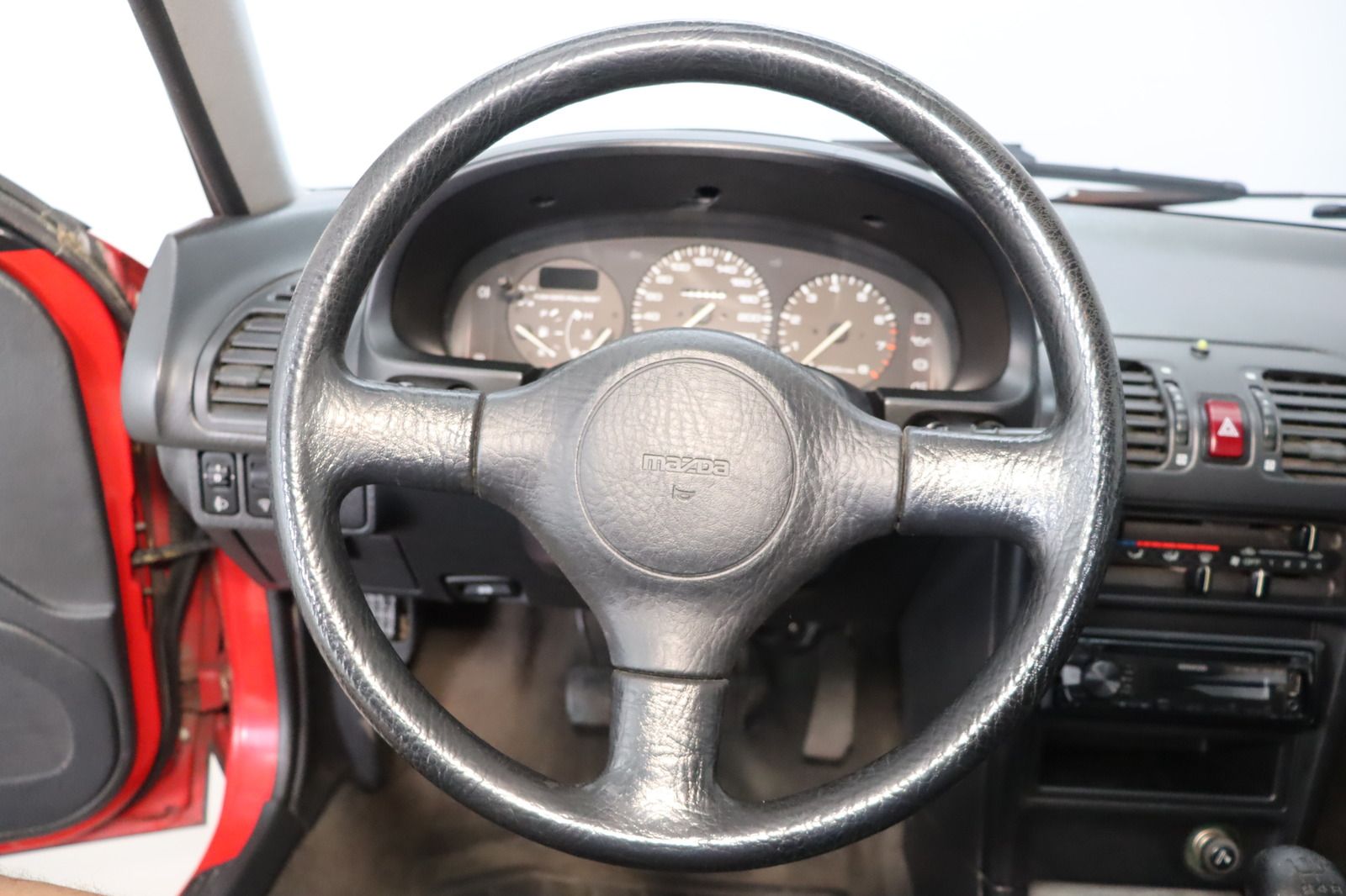 Fahrzeugabbildung Mazda 323 F 1.6 GLX 1. Hand * wenig km