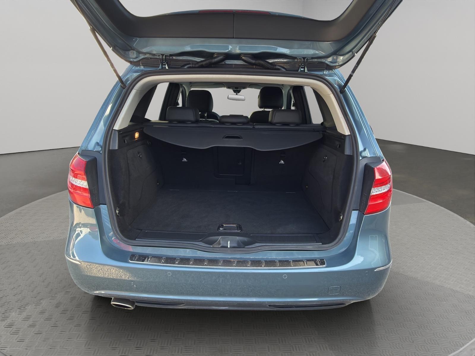 Mercedes-Benz B 180 Edition 1 Leder 1.Hand