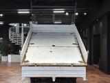 Mercedes-Benz ALLRAD SPRINTER 516 4X4 DOKA 3-SEITEN-KIPPER AHK - Mercedes-Benz Kühlkastenwagen