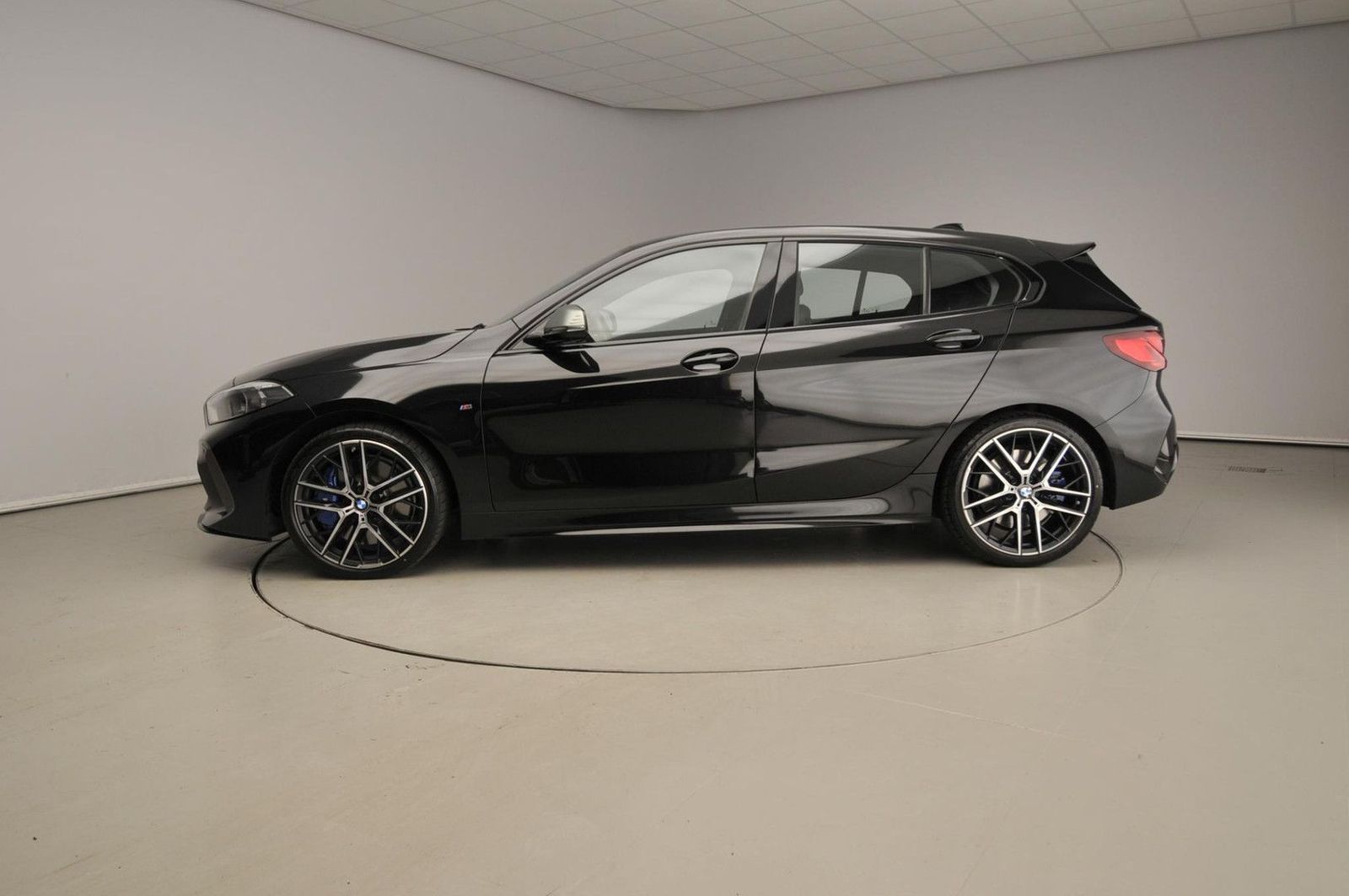 BMW M135i 1 Serie 5-türig xDrive M-Sportpakket | LED imagem 2