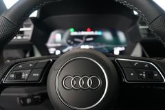 AUDI A3 Sportback 35 TFSI | 2x S line | Pano | Carbon AUDI A3 Sportback 35 TFSI | 2x S line | Pano | Carbon