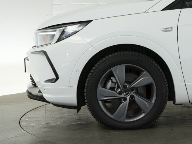 Grandland GSe PHEV 4X4 AT+AHK+NAVI+360 GRAD KAME