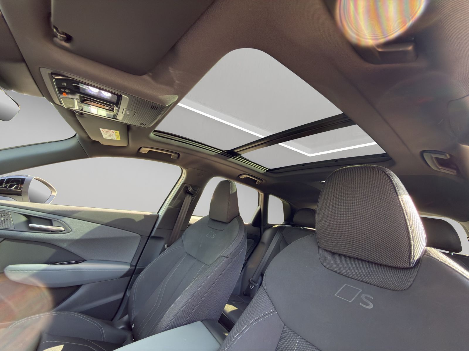 Audi Q3 SUV e-hybrid S line Matrix LED Pano HuD B&O foto 19