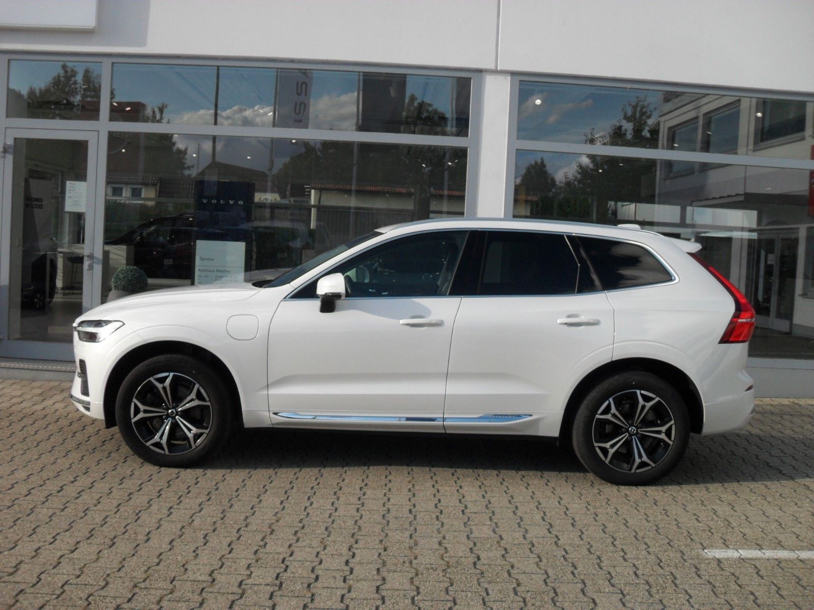 Fahrzeugabbildung Volvo XC60 T6  Inscription Expression
