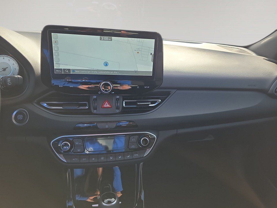Fahrzeugabbildung Hyundai i30 1.0T 100PS DCT ADVANTAGE Plus-Paket