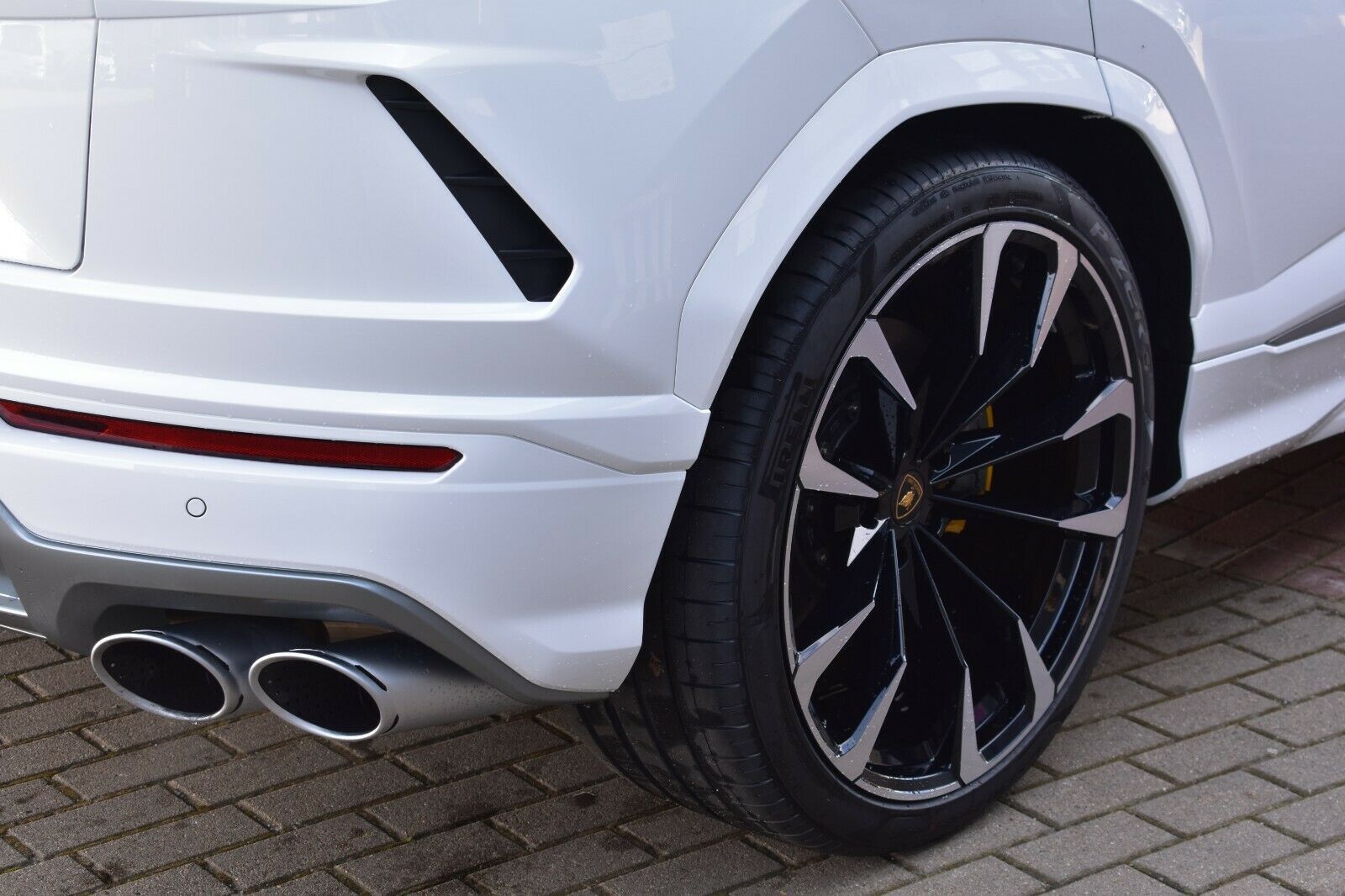 Fahrzeugabbildung Lamborghini Urus LP650 *PANO*VoLL*23*Q-Citura*Mietkauf*