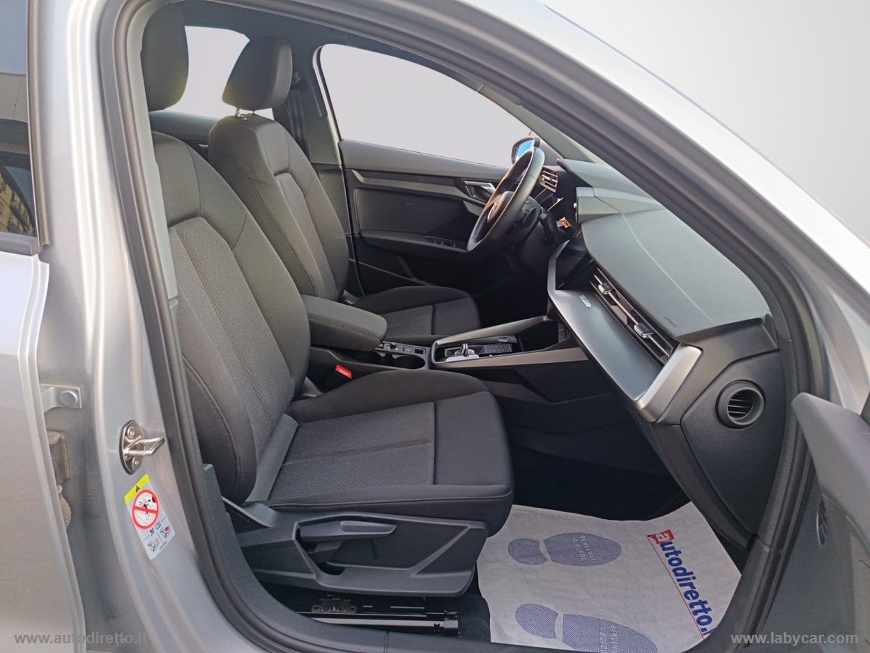 Audi AUDI A3 SPB 30 TDI S tronic Business imagem 3
