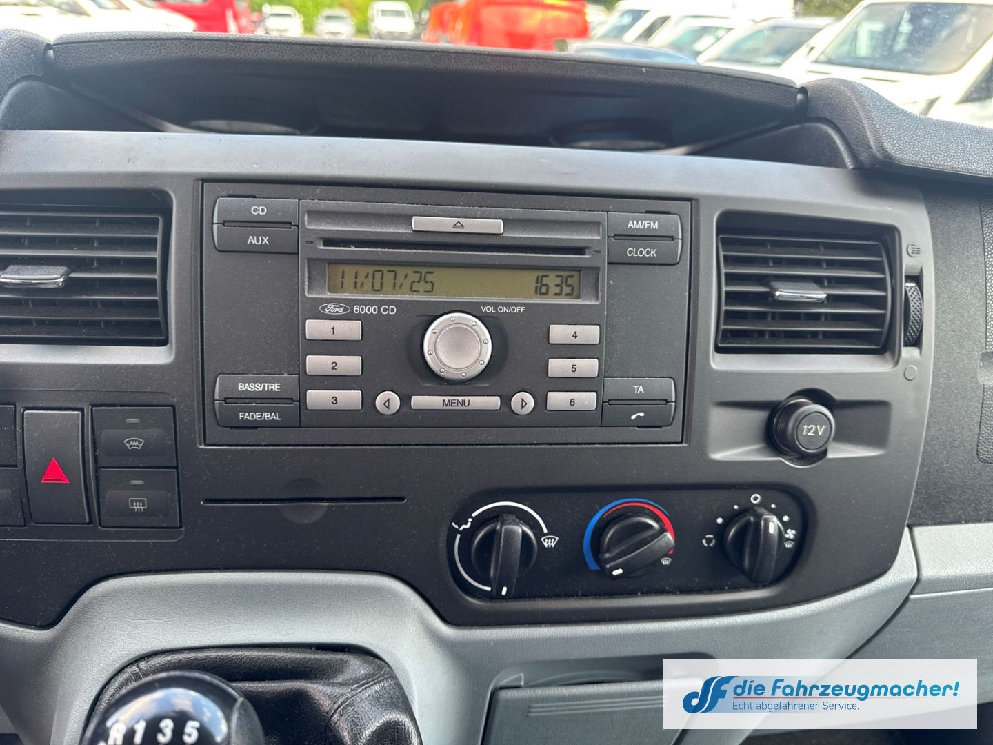 Fahrzeugabbildung Ford Transit Kombi FT 300 L 2.2 TDCI DPF Tel.-Vorb. P