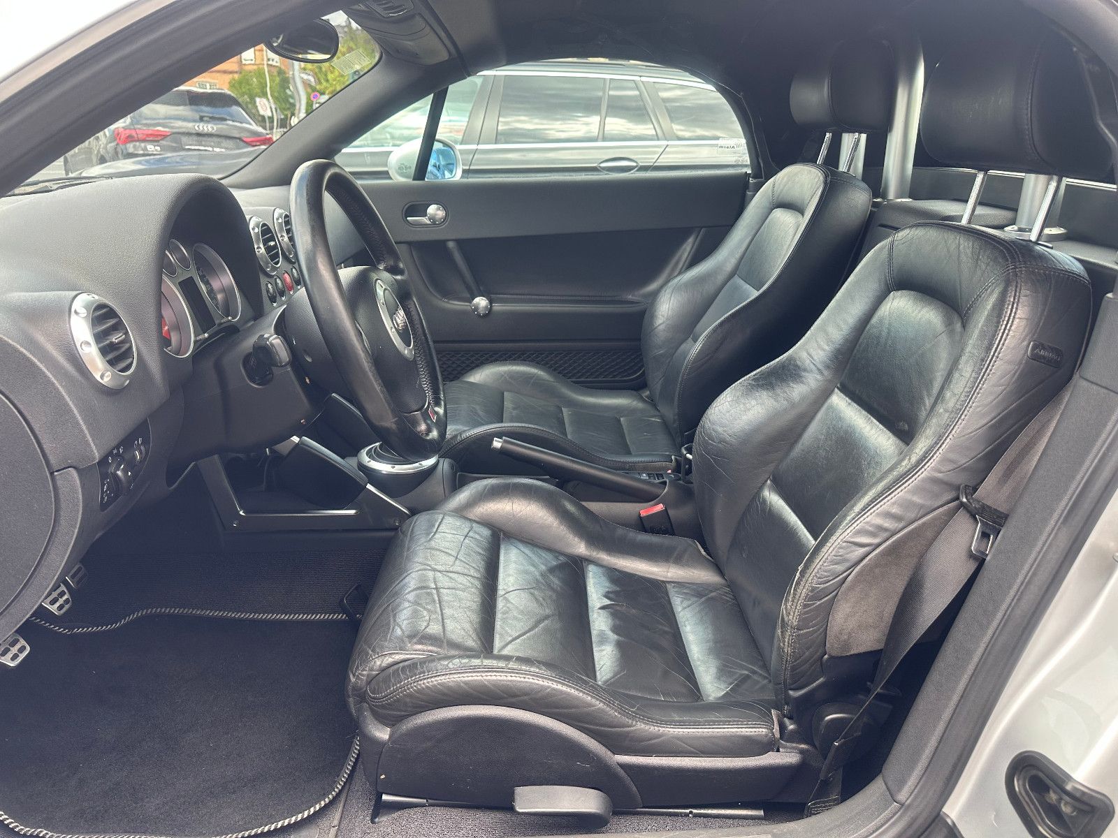 Fahrzeugabbildung Audi TT 1.8 T ROADSTER *SHZ+LEDER*