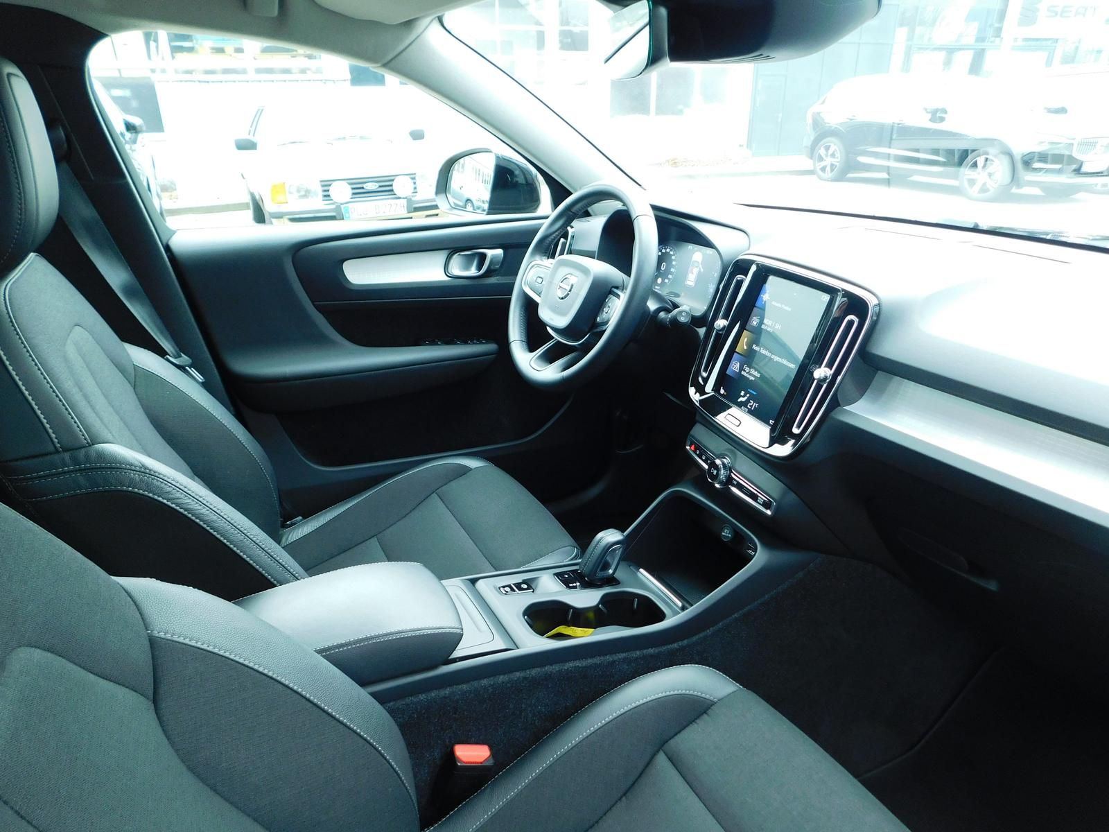Fahrzeugabbildung Volvo XC40 T4 Automatik Momentum Pro 'Rückfahrkamera'