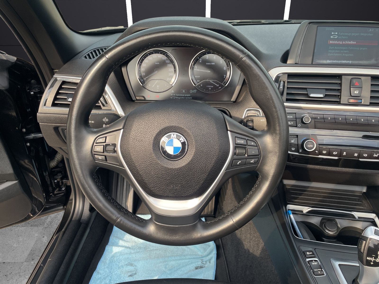 Fahrzeugabbildung BMW BMW 220 i Cabrio*Automatik*LED*PDC*DAB*
