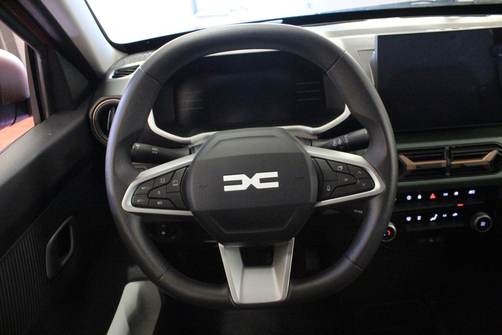 Fahrzeugabbildung Dacia Spring electric 100 Extreme