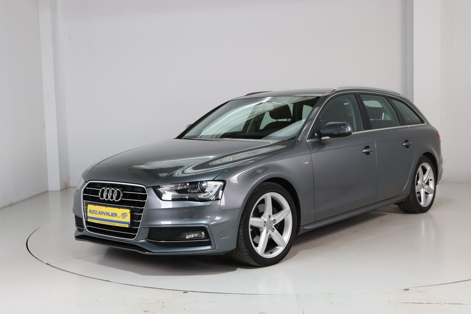 Fahrzeugabbildung Audi A4 Avant 2.0 TDI S-line * Bi- Xenon * Navi * Amb