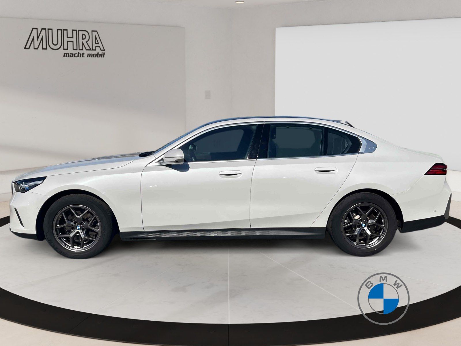 BMW 520d Limousine 18 Panorama Parking HUD foto 3