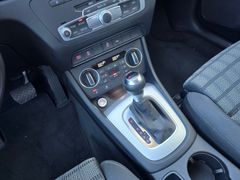 AUDI Q3 S line quattro 2.0TFSI 179PS DSG LED Pano