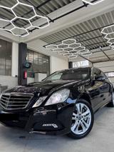Mercedes-Benz E500  W212 - Mercedes-Benz E-Klasse W212 mit Benzin-Antrieb
