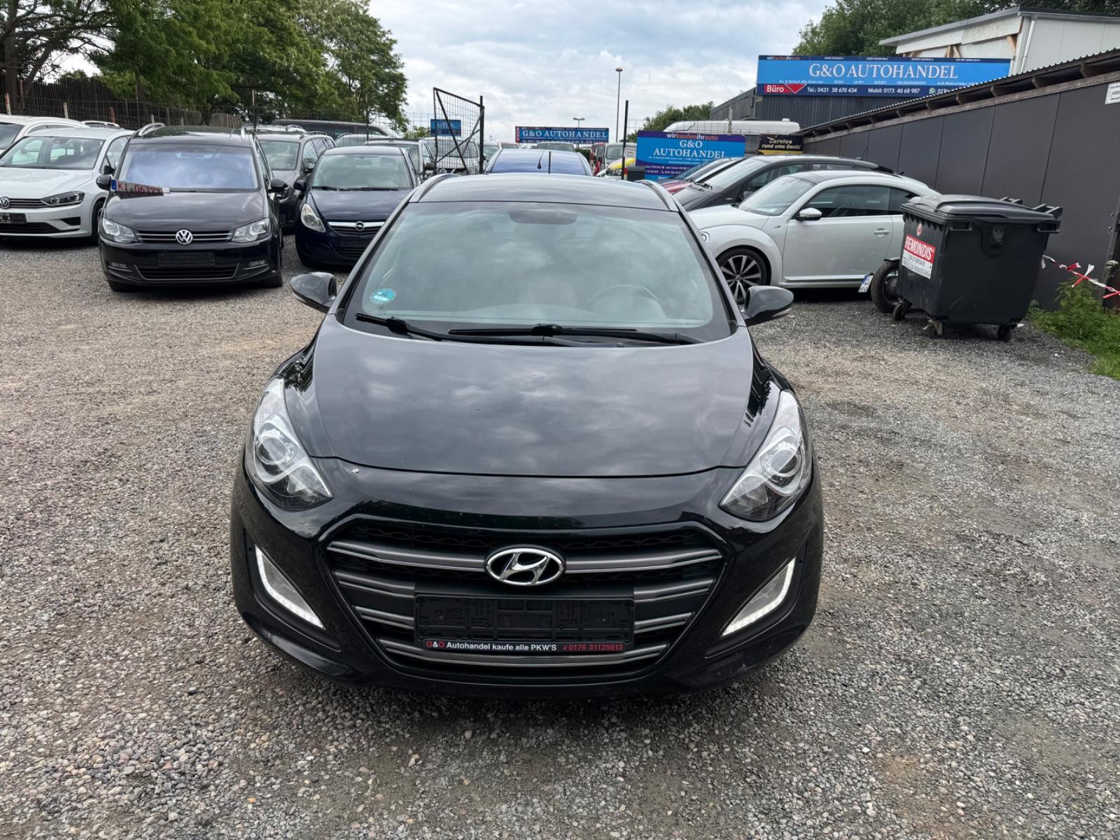Hyundai i30 blue 1.6 CRDi 81kW Classic*Euro 6*