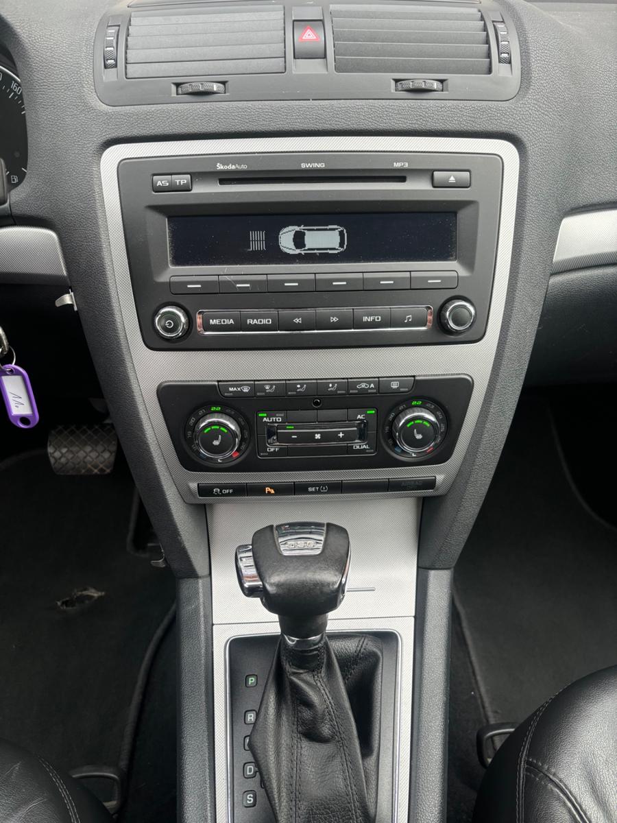 Skoda Octavia 2011 — photo 8
