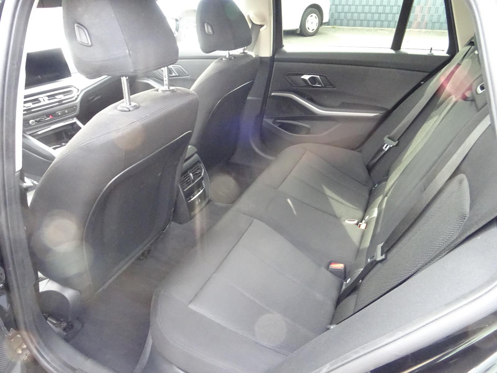 BMW 3 Series iA Touring LED Navi HUD Virt. Kamera Innov., миниатюра 8