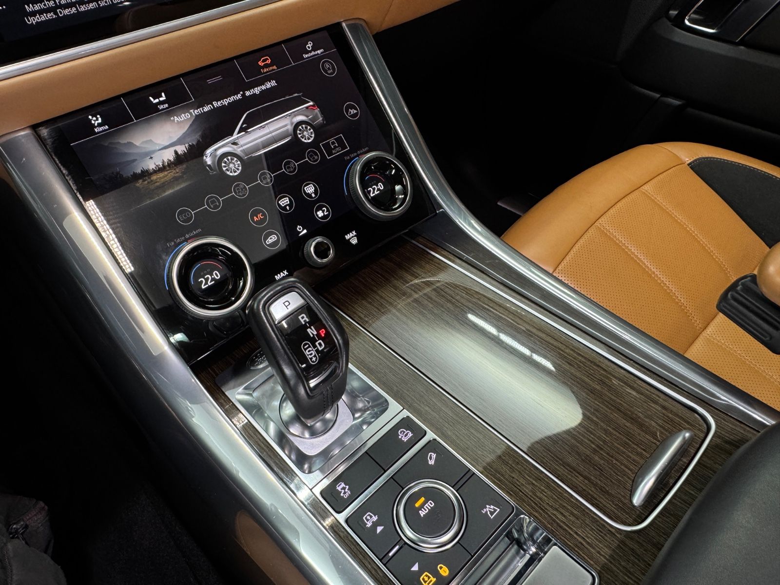 Fahrzeugabbildung Land Rover Range Rover Sport HSE Dynamic|MERIDIAN|360°|HuD
