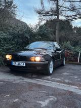 BMW E39 523i *Schiebedach *Apple Carplay - BMW 523 in Mönchengladbach