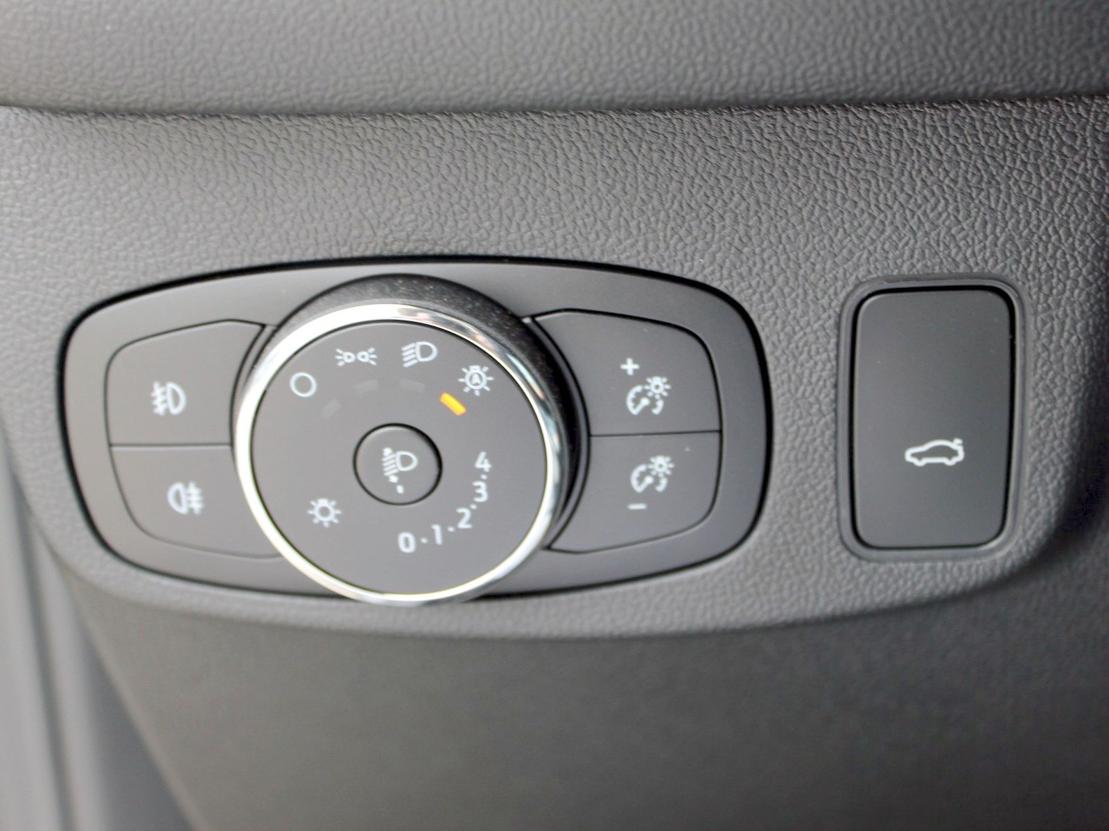 Fahrzeugabbildung Ford Focus ST-Line X 1,0 EcoBoost Mild-Hybrid