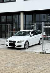 BMW 325i Touring - Pano, Komfortzg., Navi - BMW 325 aus 2008: Kombi