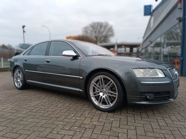 Audi S8 5.2 Quattro,1HD,SCHECKGEPF,CAM,KER,KEYL