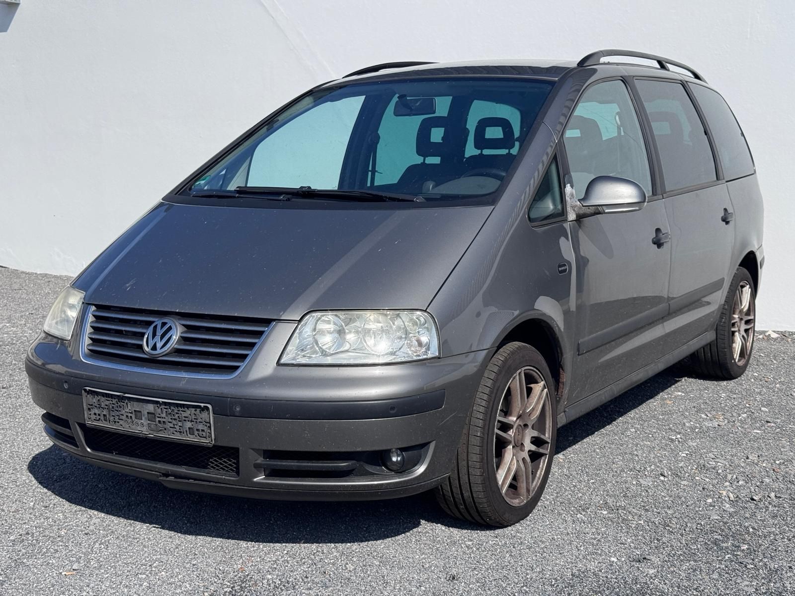 Fahrzeugabbildung Volkswagen SHARAN 1.9 TDI TRENDLINE/8xBEREIFUNG