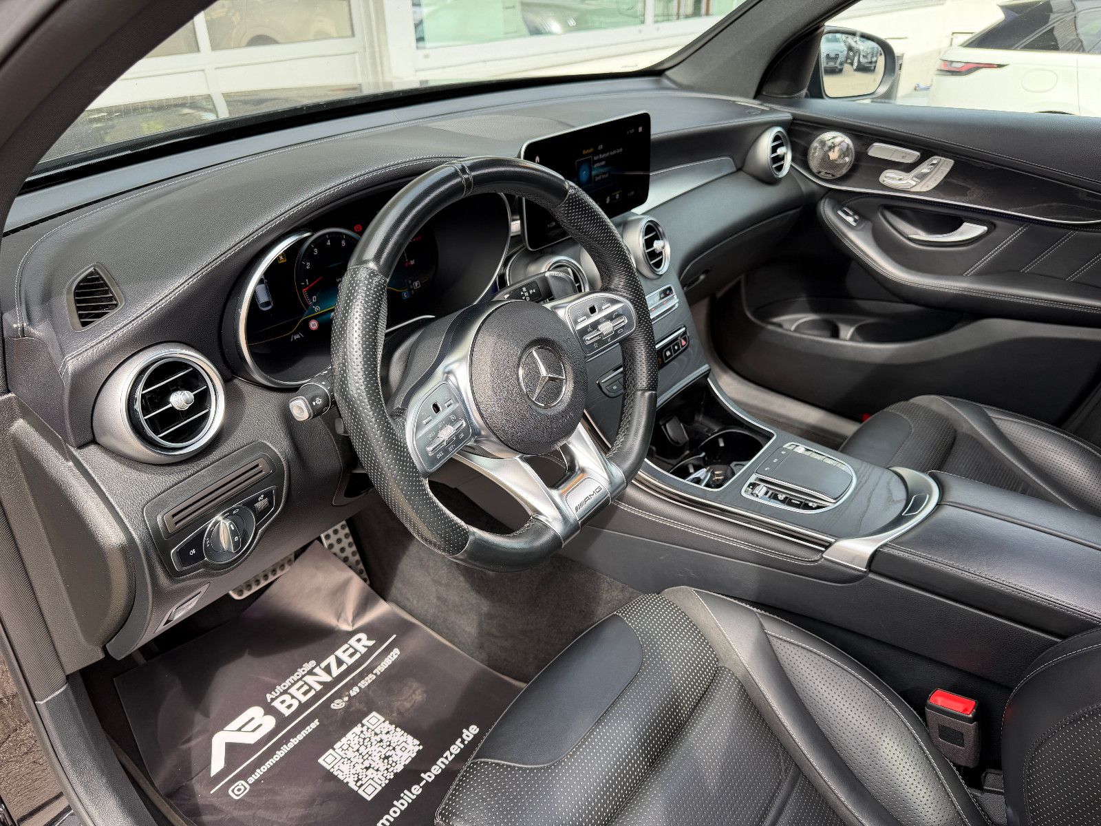 Fahrzeugabbildung Mercedes-Benz GLC 63 AMG Coupe/MBUX/Ambiente/Schiebedach/Kam/