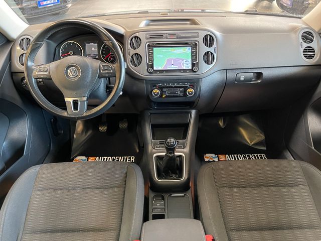 Volkswagen Tiguan Sport & Style 4Motion *NAVI*AHK*XENON*RFK