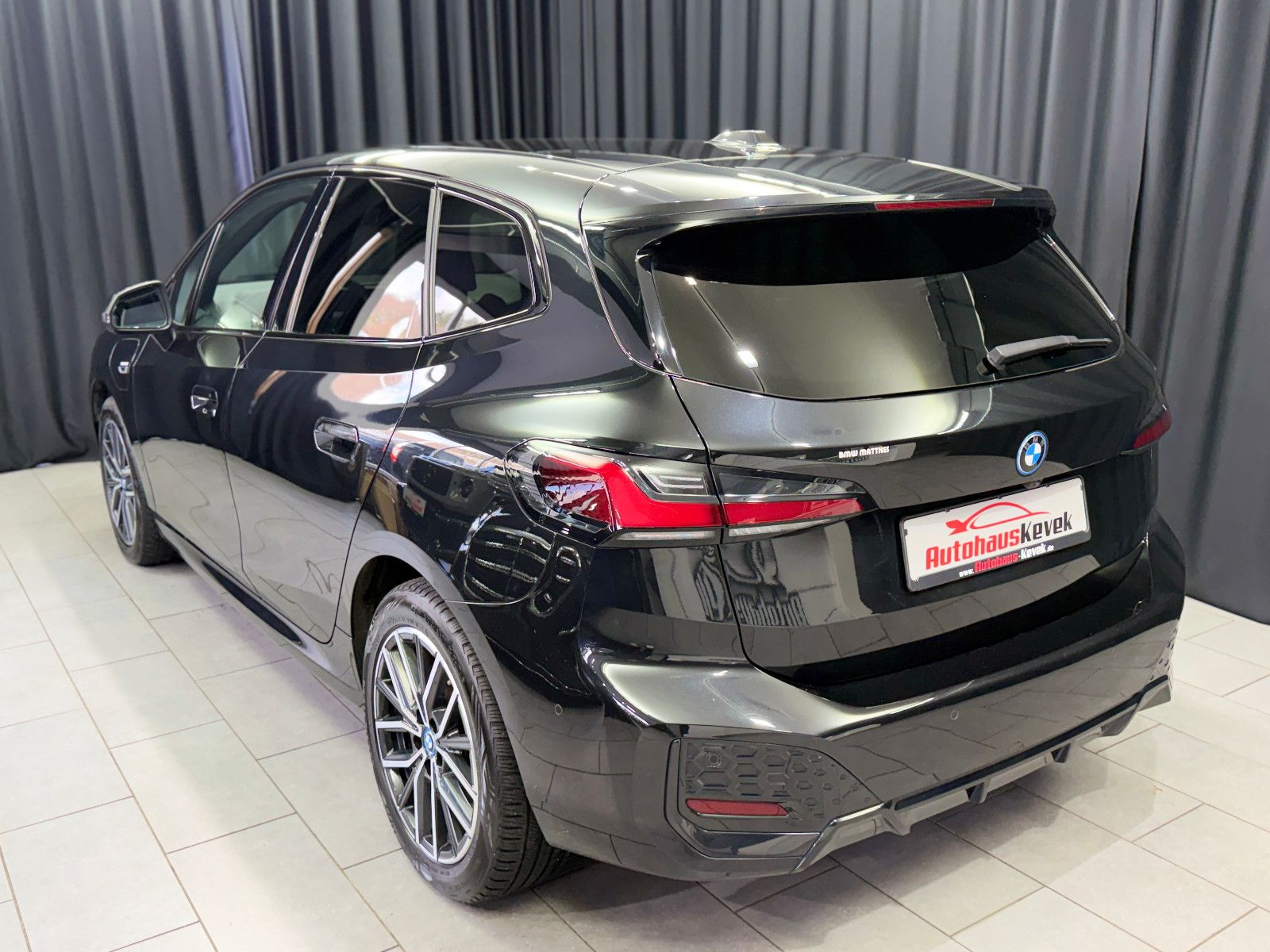 Fahrzeugabbildung BMW 225e Active Tourer xDrive MSport|HIFI|AHK|WIDES