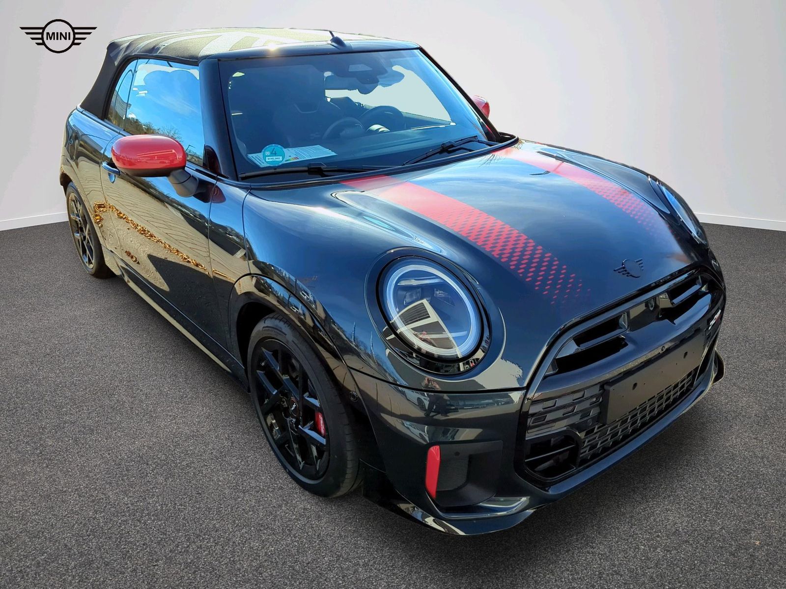 MINI John Cooper Works Cabrio - Bild 2