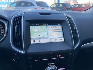 Fahrzeugabbildung Ford Galaxy Titan. AWD Panoramadach, Kamera, 7 Sitzer