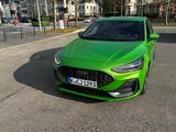 Ford Focus 2,3 EcoBoost ST X  - Ford Focus: Grün, ST