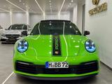 Porsche 911 / 992 Carrera 4 S Sport Chrono Pano/Matrix - Porsche: Grün, 911