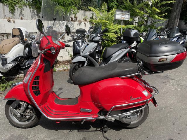 Vespa GTS 125 unrepariert NUR HÄNDLER