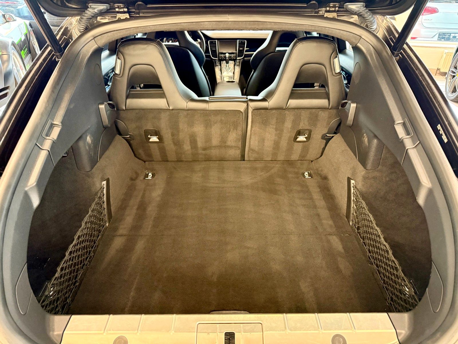 Fahrzeugabbildung Porsche Panamera Diesel AHK/ACC/Glasdach/BOSE/LED